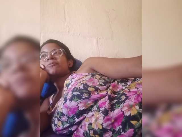 IndianBeaut's BongaCams show and profile