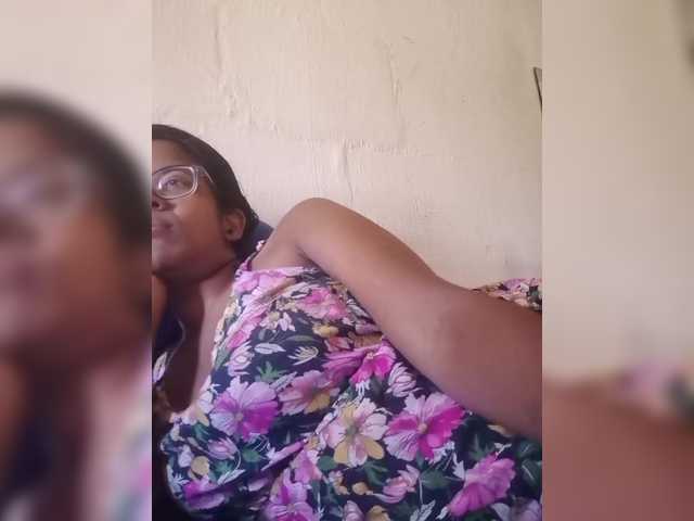 IndianBeaut's BongaCams show and profile