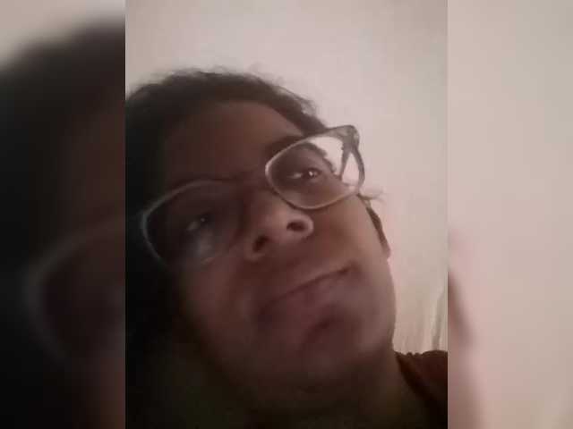 IndianBeaut's BongaCams show and profile