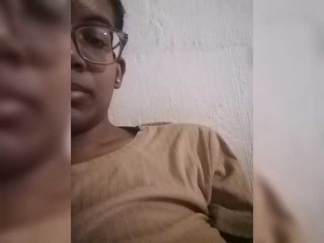 IndianBeaut's BongaCams show and profile