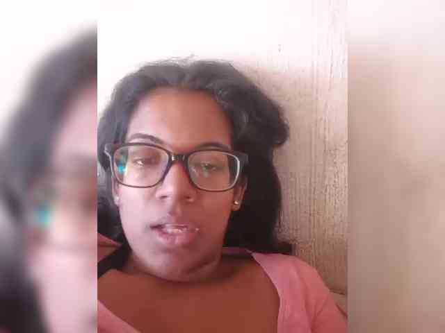 IndianBeaut webcam