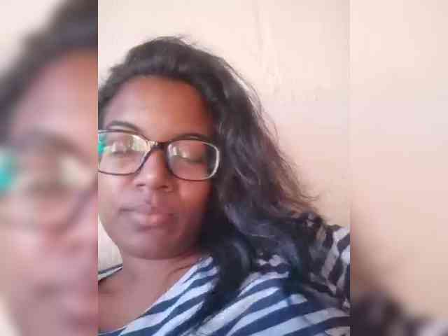 IndianBeaut webcam