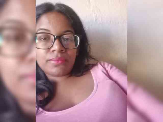 IndianBeaut webcam