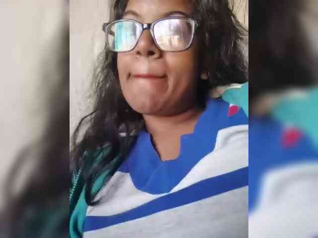 IndianBeaut webcam