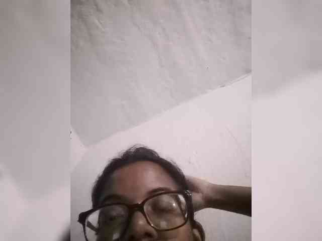IndianBeaut webcam