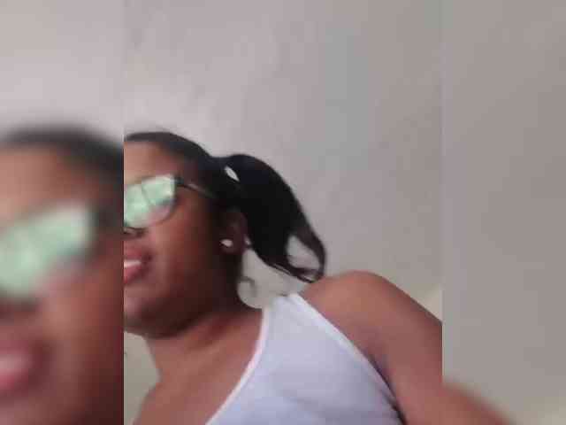 IndianBeaut webcam