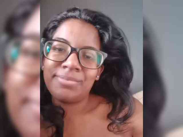 IndianBeaut webcam