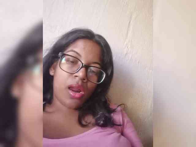 IndianBeaut webcam