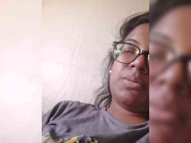 IndianBeaut webcam