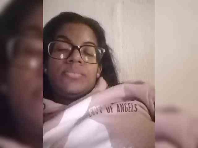IndianBeaut webcam