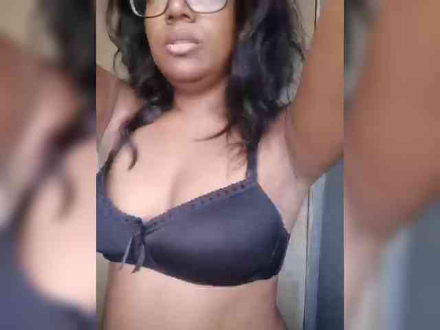 IndianBeaut webcam