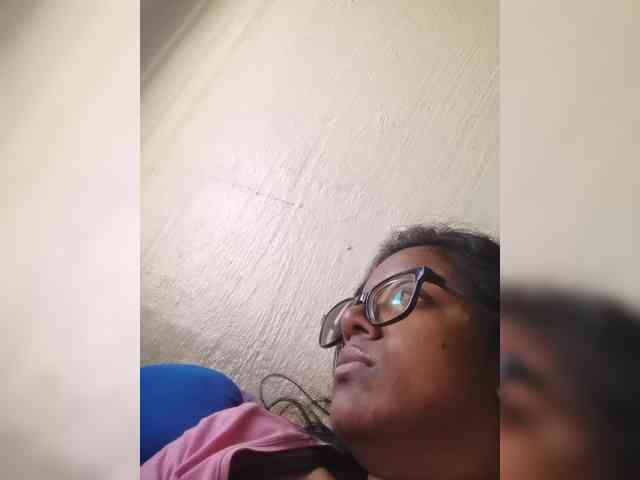 IndianBeaut webcam
