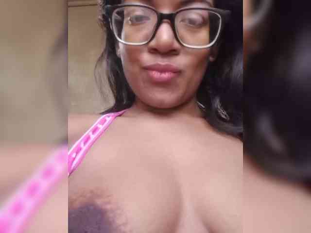 IndianBeaut webcam