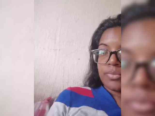 IndianBeaut webcam