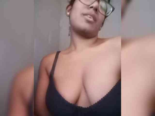 IndianBeaut webcam