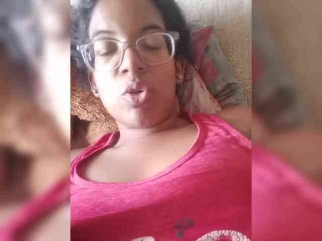 IndianBeaut Live Webcam on BongaCams