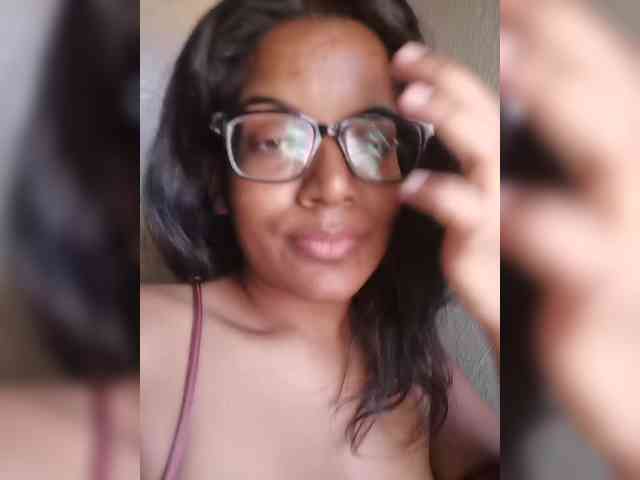 IndianBeaut webcam