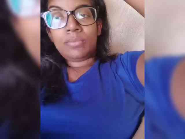 IndianBeaut webcam