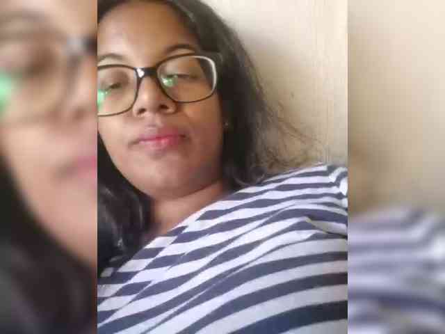 IndianBeaut webcam