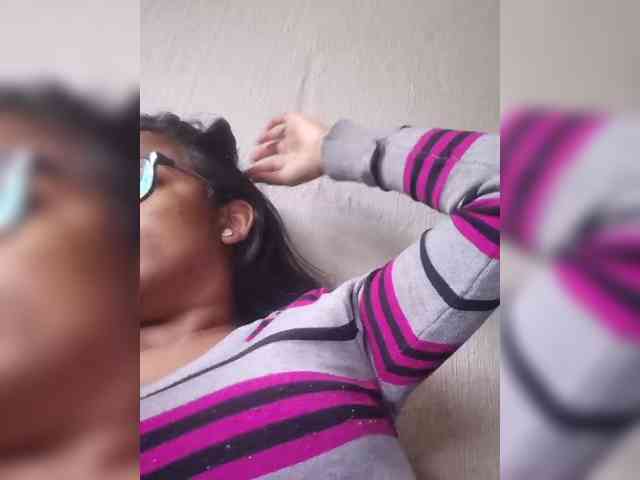 IndianBeaut webcam