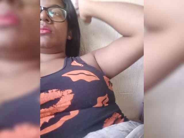IndianBeaut webcam