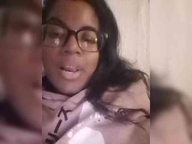 IndianBeaut webcam