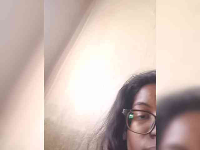 IndianBeaut webcam