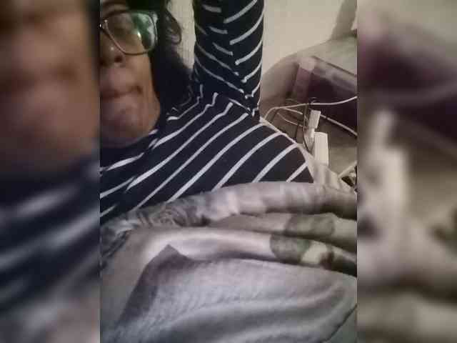 IndianBeaut webcam
