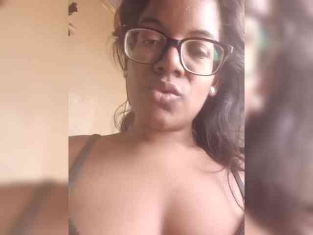 IndianBeaut webcam