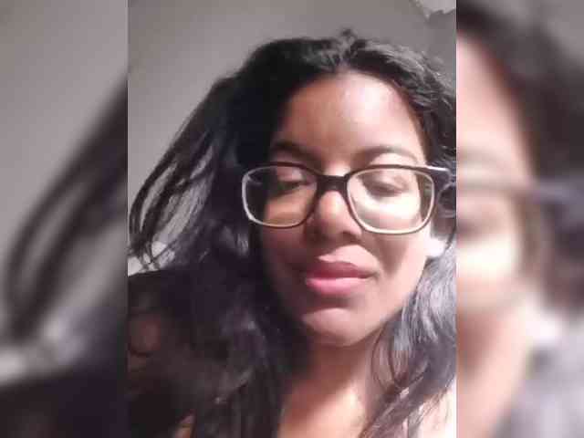 IndianBeaut webcam
