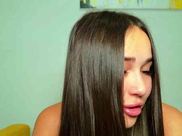 Brenda-M00n webcam