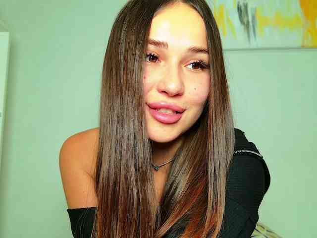 Brenda-M00n webcam