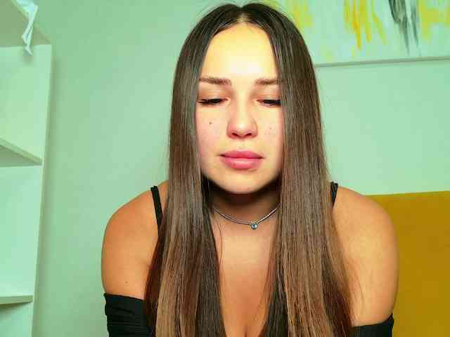 Brenda-M00n webcam