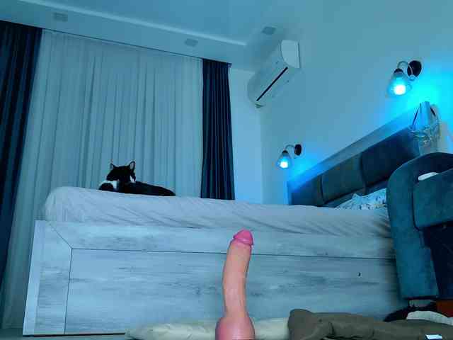 Brenda-M00n webcam
