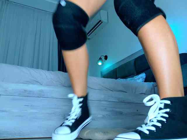 Brenda-M00n webcam