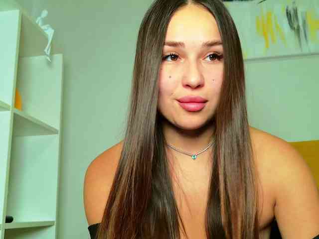 Brenda-M00n webcam