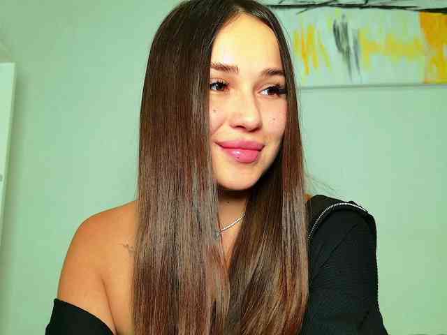 Brenda-M00n webcam
