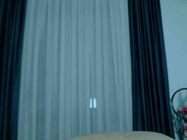 Brenda-M00n webcam