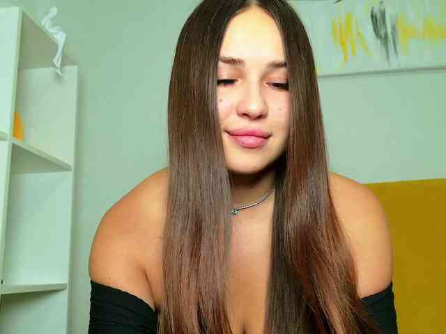 Brenda-M00n webcam