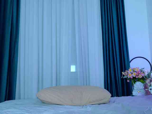 Brenda-M00n webcam