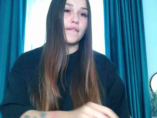 Brenda-M00n webcam