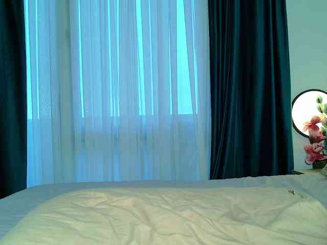 Brenda-M00n webcam
