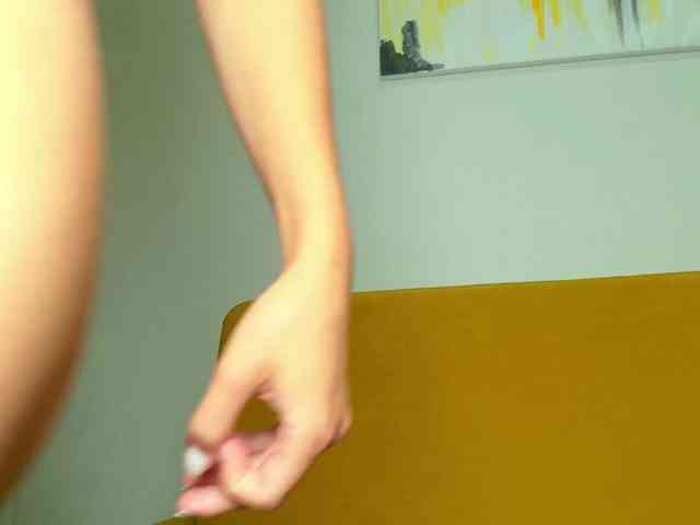 Brenda-M00n webcam