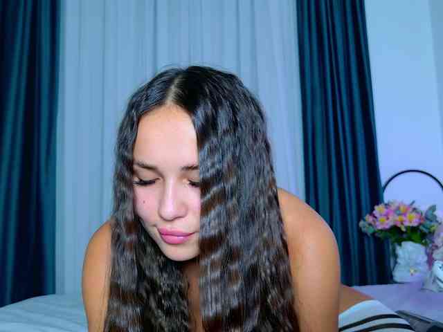 Brenda-M00n webcam