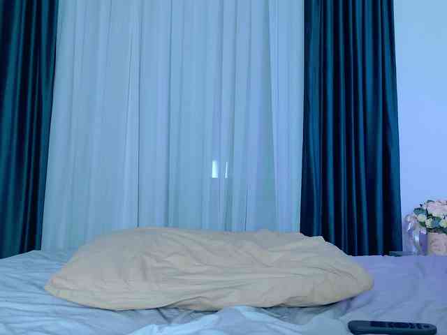 Brenda-M00n webcam