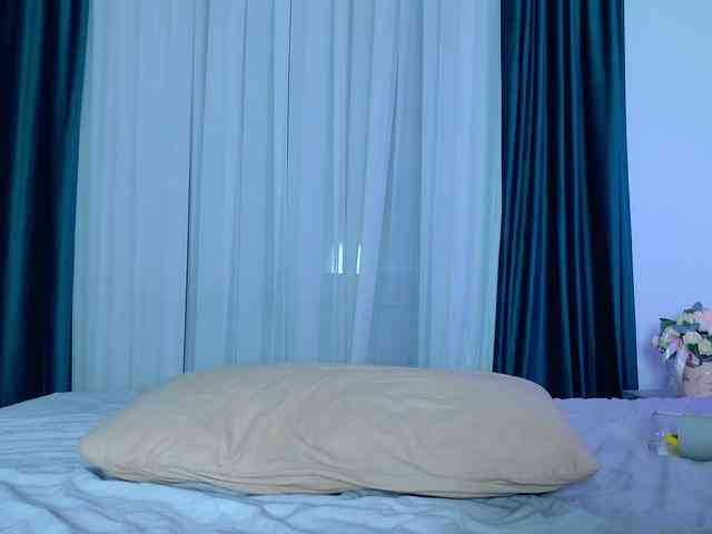 Brenda-M00n webcam
