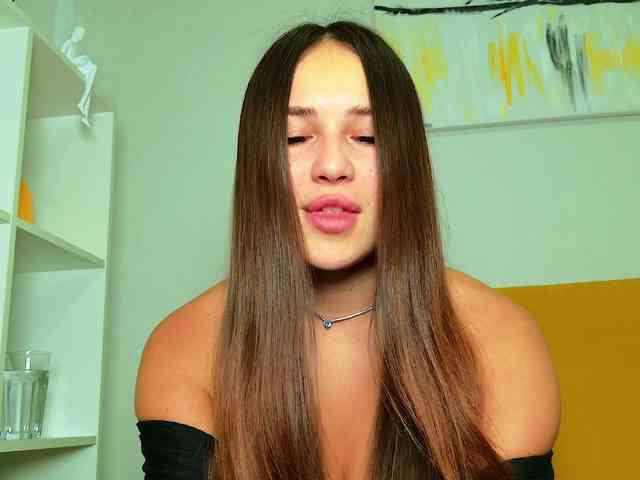 Brenda-M00n webcam
