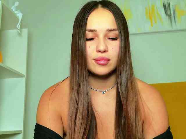 Brenda-M00n webcam