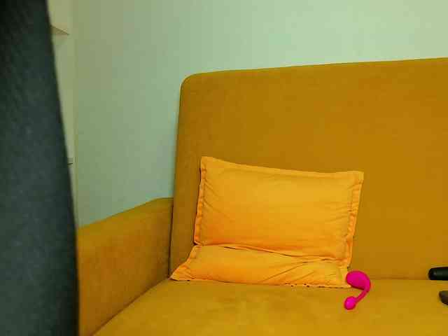 Brenda-M00n webcam