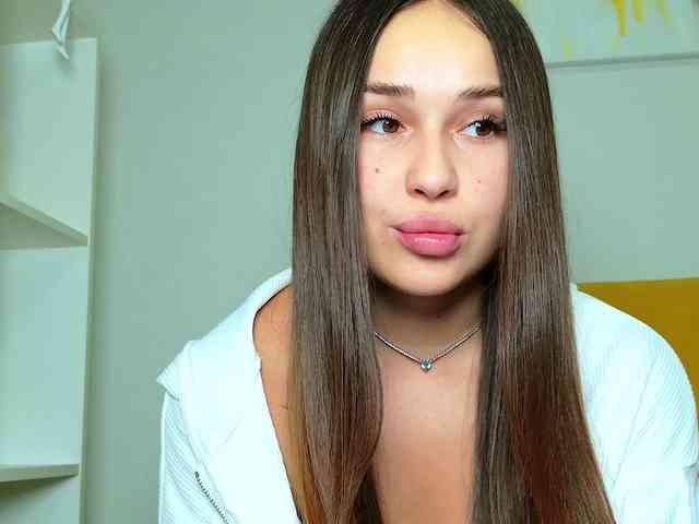 Brenda-M00n webcam